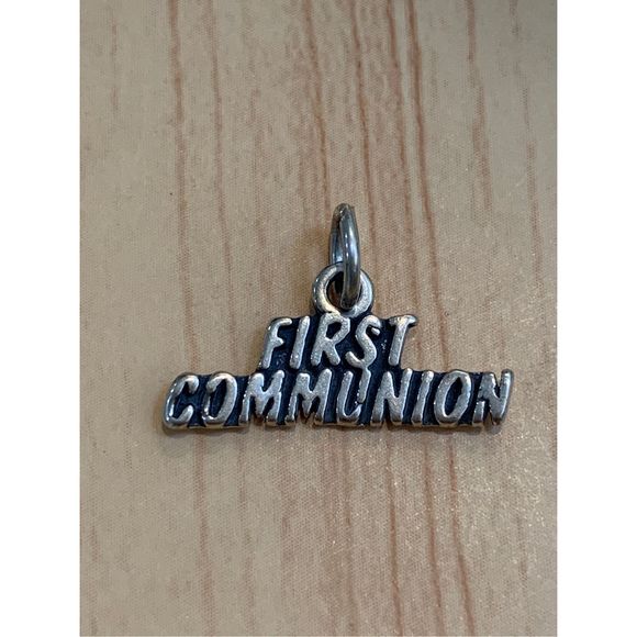 .925 First Communion Sterling Silver Jewelry Charm - Picture 1 of 3